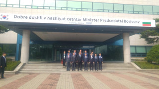 Премиерът посети научен център на Хюндай (СНИМКИ)