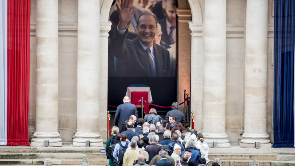 Французите се прощават с Жак Ширак | StandartNews.com