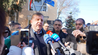 Каракачанов бесен на Заев и Македония