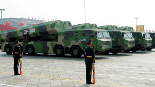 Китай показа новите ракети на мощен парад