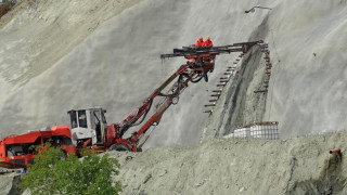 Копаят най-дългия тунел в България