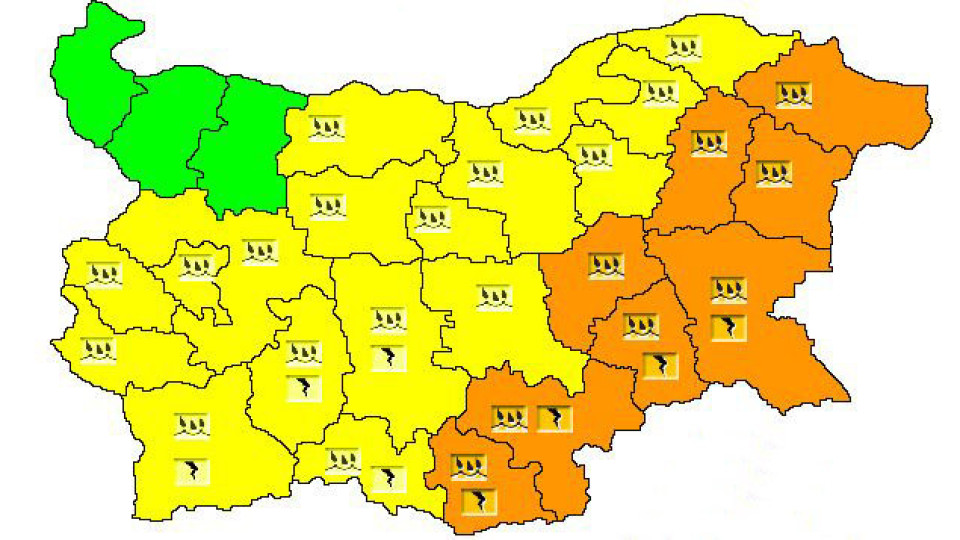 8 области с оранжев код за дъждове и гръмотевици | StandartNews.com