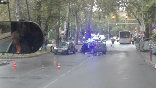 Кола и рейс се сблъскаха в Пловдив
