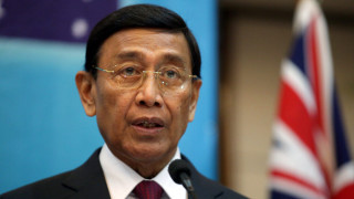 Ислямист намушка индонезийски министър