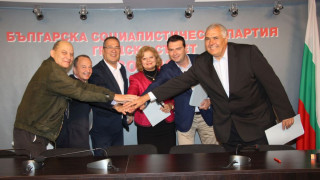 Паргов подписа за подкрепа за вота с 4 партии и гражданско движение