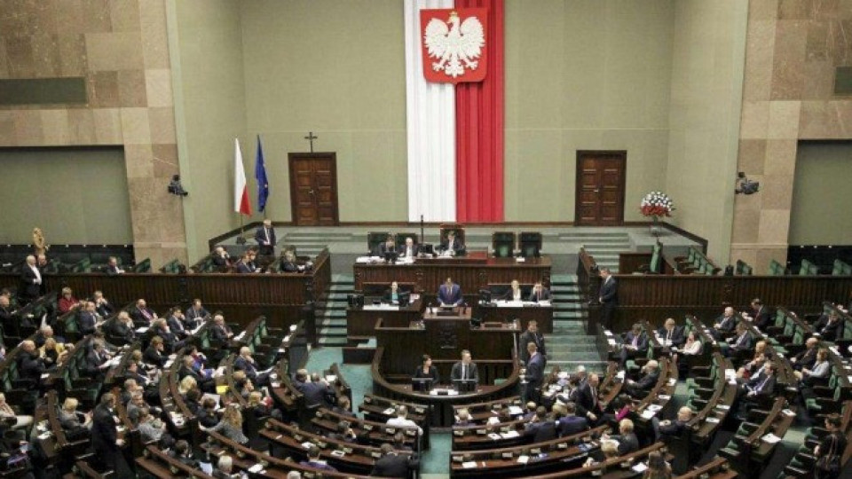 Днес в Полша е ден за размисъл | StandartNews.com
