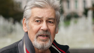 Ламбо вече диша сам, извеждат го от комата