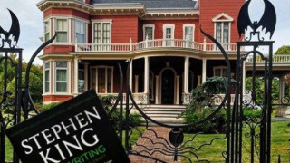 Домът на Стивън Кинг става архив