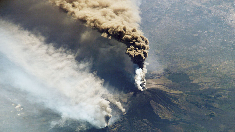 Вулканът Етна отново изригна | StandartNews.com