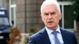 Сидеров хвърля оставка като депутат, кани и Джамбазки