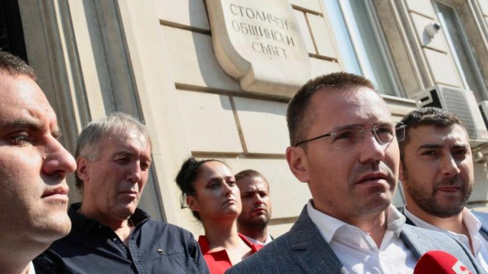 Джамбазки ще затваря общежития в Ов. купел, В. рампа и Враждебна | StandartNews.com