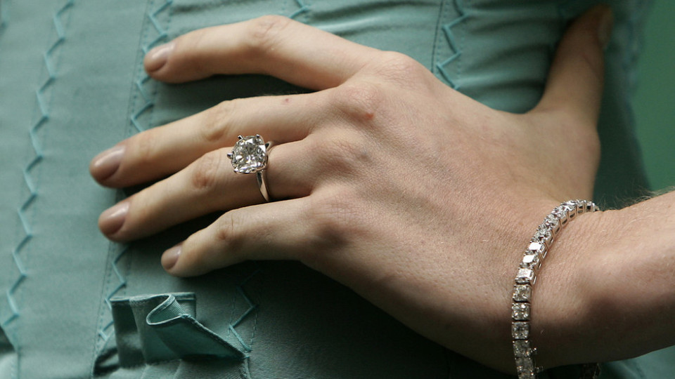 Ще продава ли Луи Вюитон и диаманти? | StandartNews.com