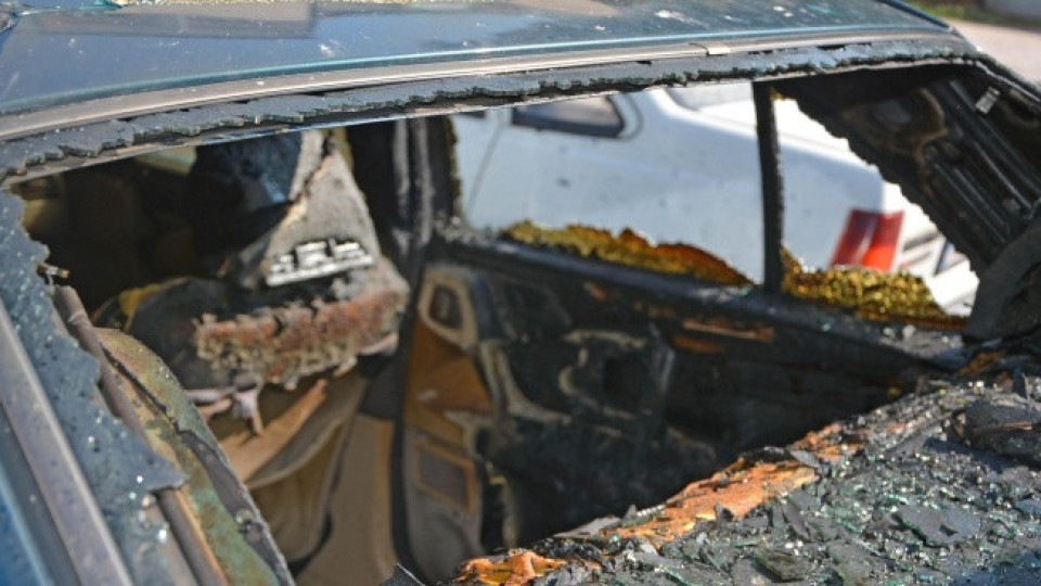 Изгоряха две коли в Бургас | StandartNews.com