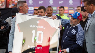 Диего Марадона празнува 59 години в Росарио