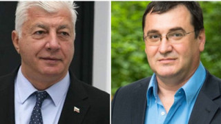Скок напред със Зико или салто назад със Славчо
