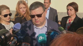 Сотир Цацаров гласува в Пловдив
