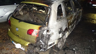 Пожар в кола, жена е в болница