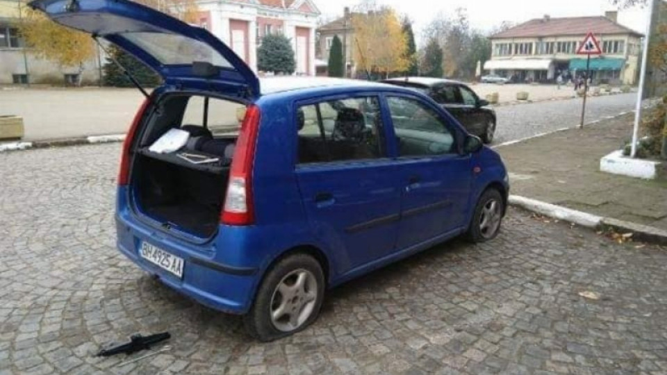 Политици от Видин осъмнаха с потрошени автомобили | StandartNews.com