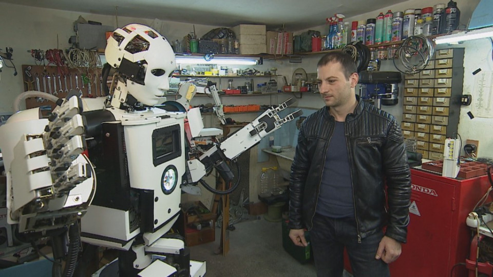 Първият у нас робот-човек тежи 50 кг | StandartNews.com