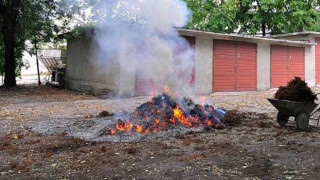 2 г. затвор и 5 бона глоба за изгаряне на боклуци