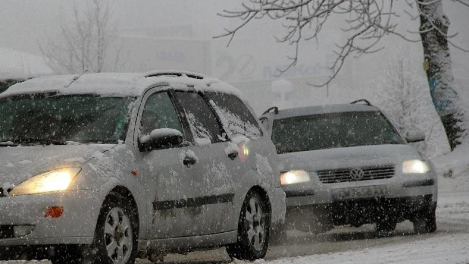 Шаш! Отмъкват ви колата докато я чистите от сняг! | StandartNews.com