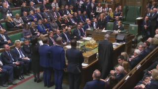 Борис Джонсън стана млекар преди изборите в UK