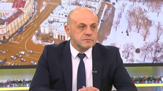 Дончев за Радев: Да флиртуваш с хейта е опасно