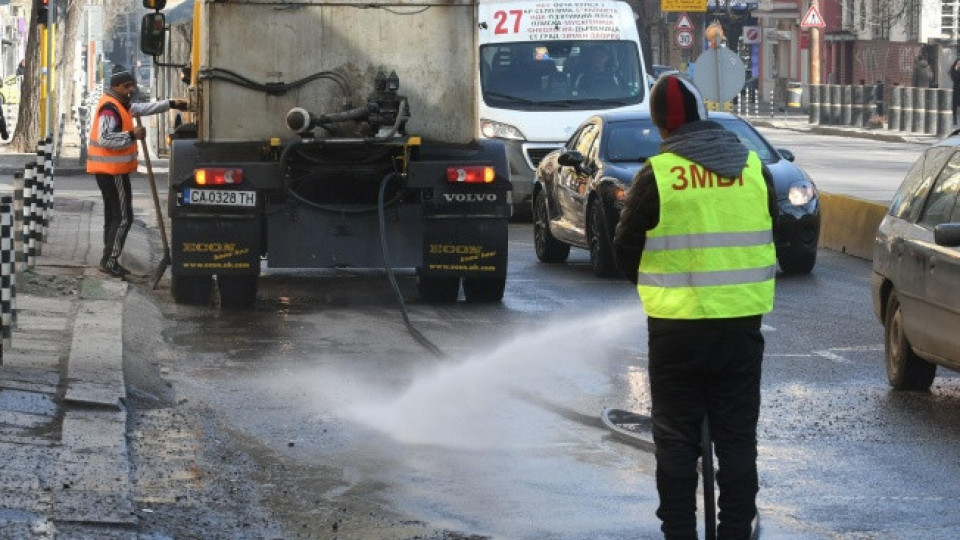 Заради мръсния въздух-  мият улиците в София | StandartNews.com