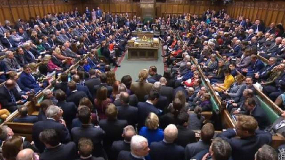 Все повече депутатки в британския парламент | StandartNews.com