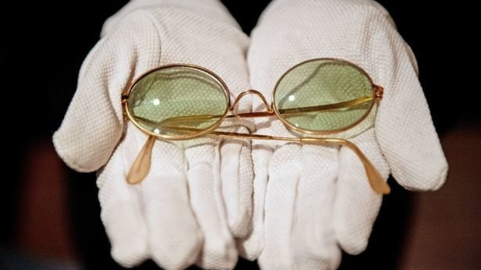 Продадоха легендарни очила на Ленън | StandartNews.com