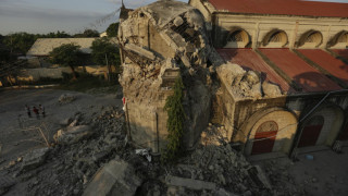 Поне четири жертви на земетресението във Филипините
