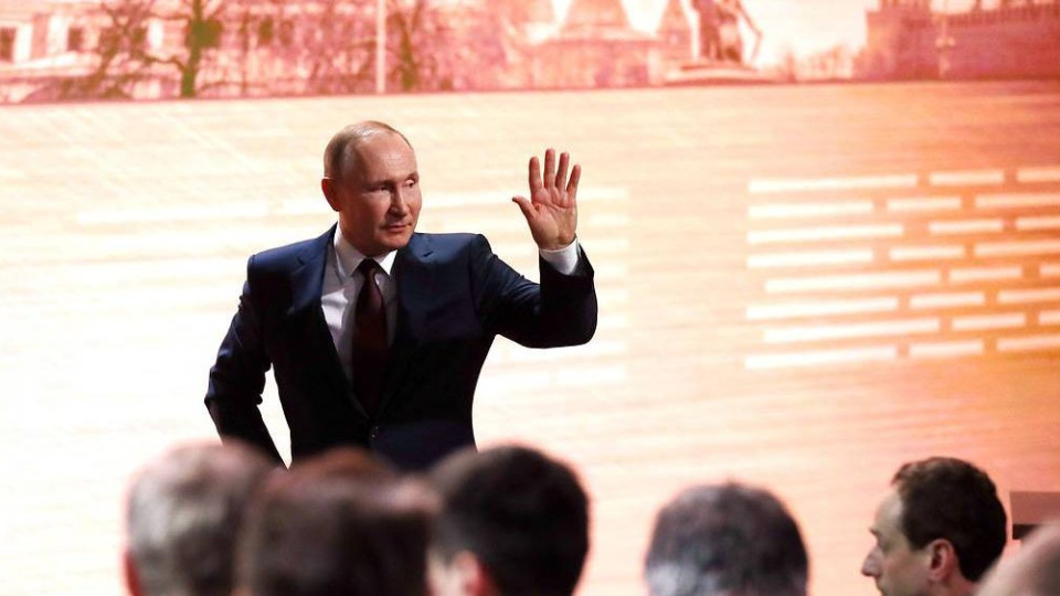 Путин приема таван на президентските мандати | StandartNews.com