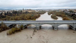 Нови жертви на лошото време в Европа