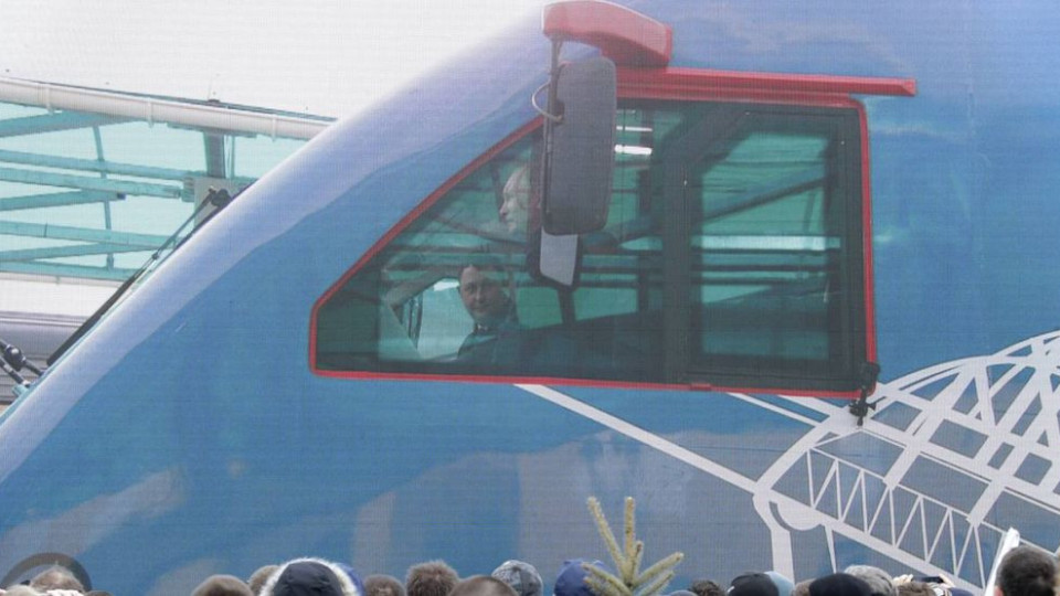 Путин подкара първия руски влак до Крим | StandartNews.com