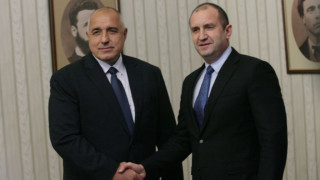 Борисов и Радев поздравиха българите за Рождество