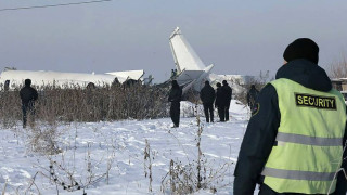 Какво знаем за падналия в Казахстан Fokker 100?