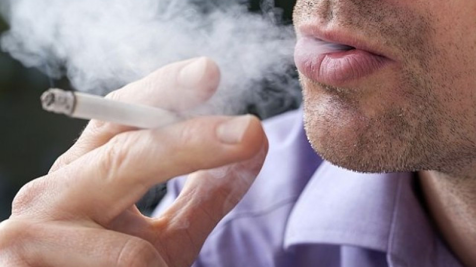 Намаляват мъжете пушачи в света | StandartNews.com