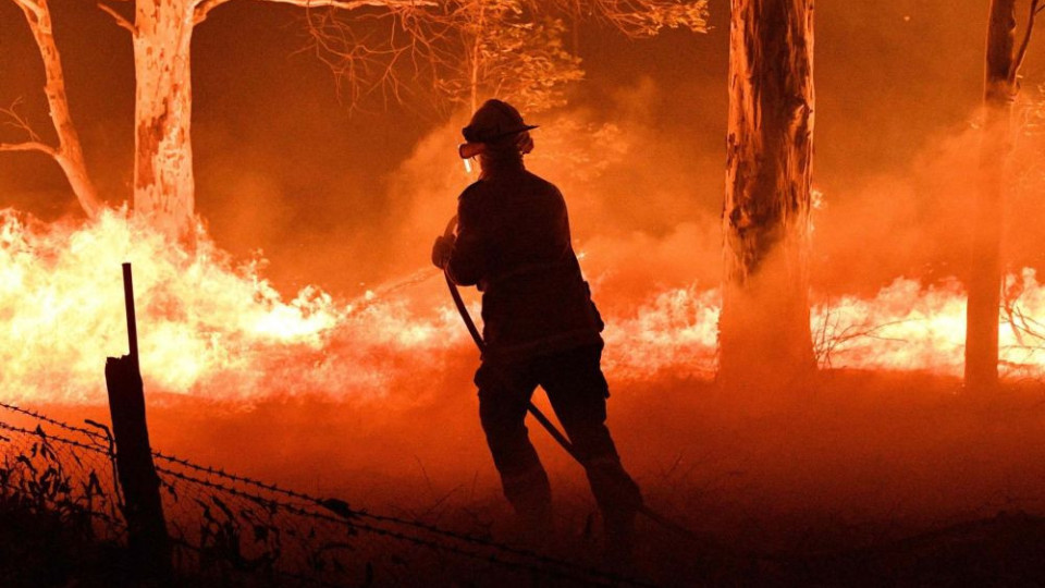 Огненият ад в Австралия клати правителството | StandartNews.com