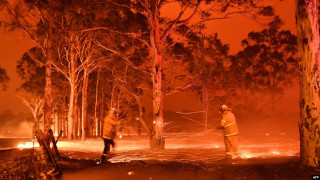 Огнен ад унищожава Австралия