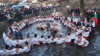 Леденото хоро се изви в Тунджа