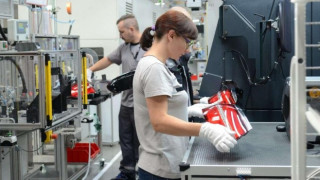 Обсъждат увеличение на извънредния труд с час