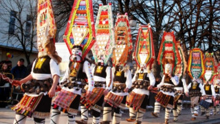 Отмениха фестивала "Сурва" в Перник
