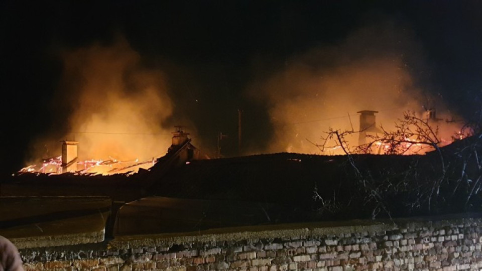 Пожар погълна 8 души в Подмосковието | StandartNews.com