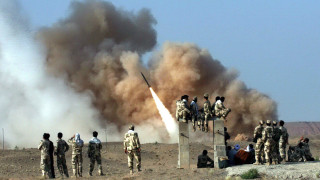 Иран отвърна на удара: Ракети по US бази