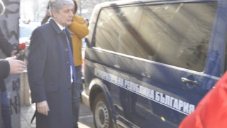 За първи път министър спи в ареста