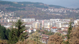 Стомана иска вода от „Студена“, за да не спре
