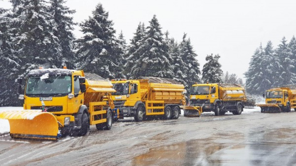 В София 111 снегорина са в готовност | StandartNews.com