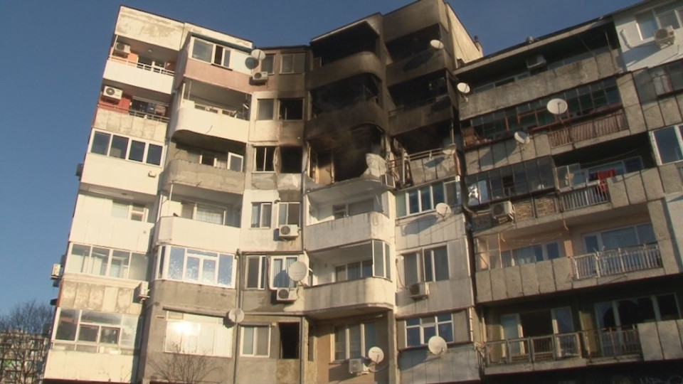 Оценяват щетите по взривения блок във Варна | StandartNews.com