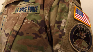 Вижте униформата на космическите войски на САЩ