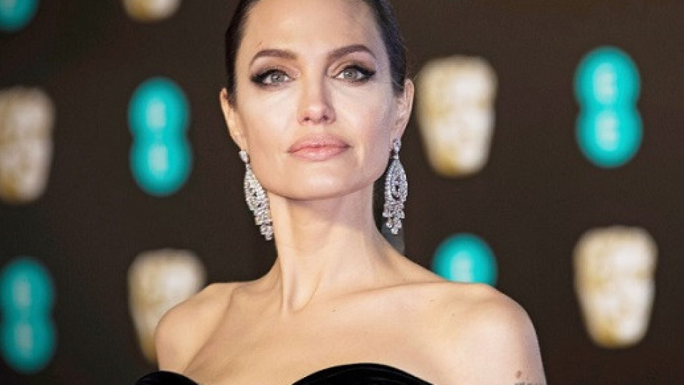 Анджелина Джоли  със собствено предаване | StandartNews.com